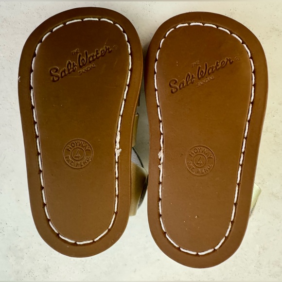 Salt Water Sandals Original Gold Baby Size 4 - Picture 5 of 5